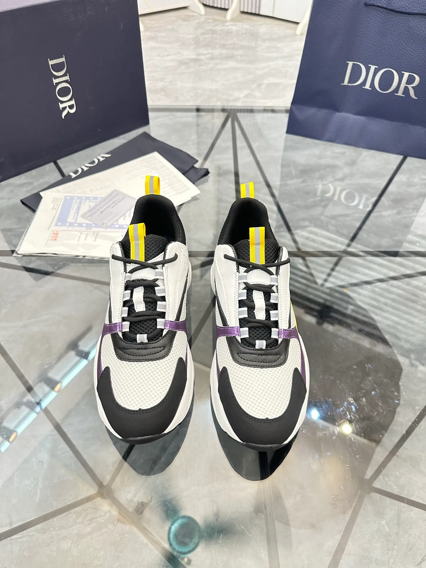 Men's shoes: 💰P460¥ Ready in Guangzhou, fully packaged Product trademark: Dior* "Dior*" low-top casual shoes Regular size: 38-46 (can be customized to 47) B22 Product materials: imported cowhide leather upper spliced ​​with original fabric, breathable lining, original outsole. Number: 920